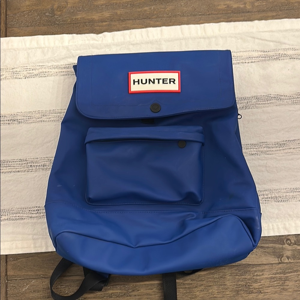 Hunter x Target Blue Backpack with Minimalist Design and Adjustable Straps